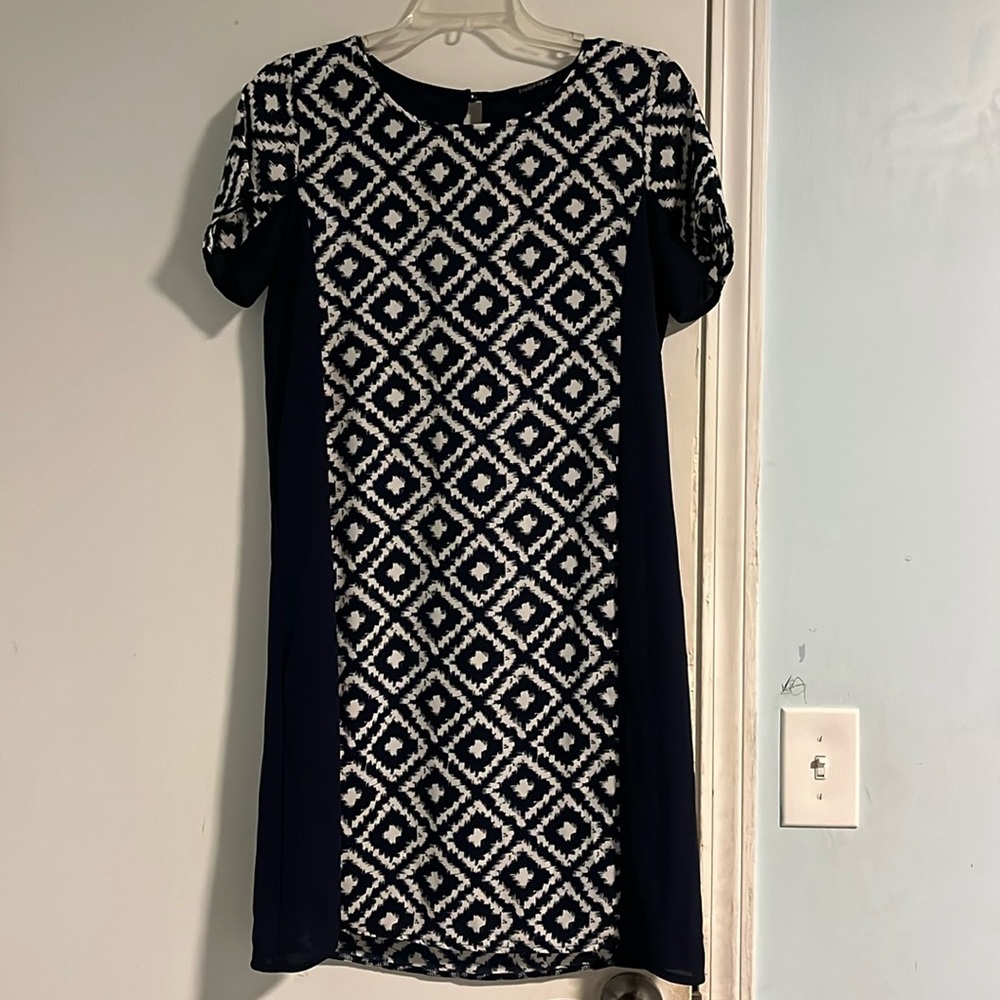 Papermoon M Navy, White Geometric Print Chiffon Shift Dresss